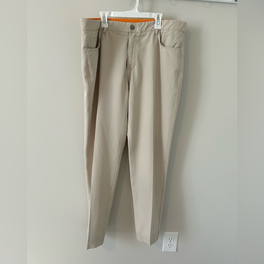 Macade Golf Pants Light Khaki Chino Men’s Size 36x30 Slim Fit *stain*